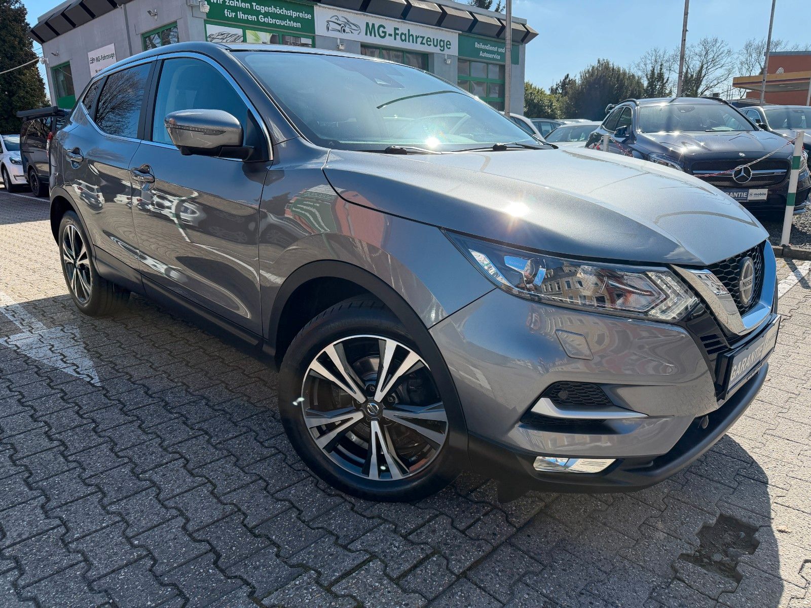 Fahrzeugabbildung Nissan Qashqai N-Connecta 1-HAND NAVI 360 KAMERA TEMPOM