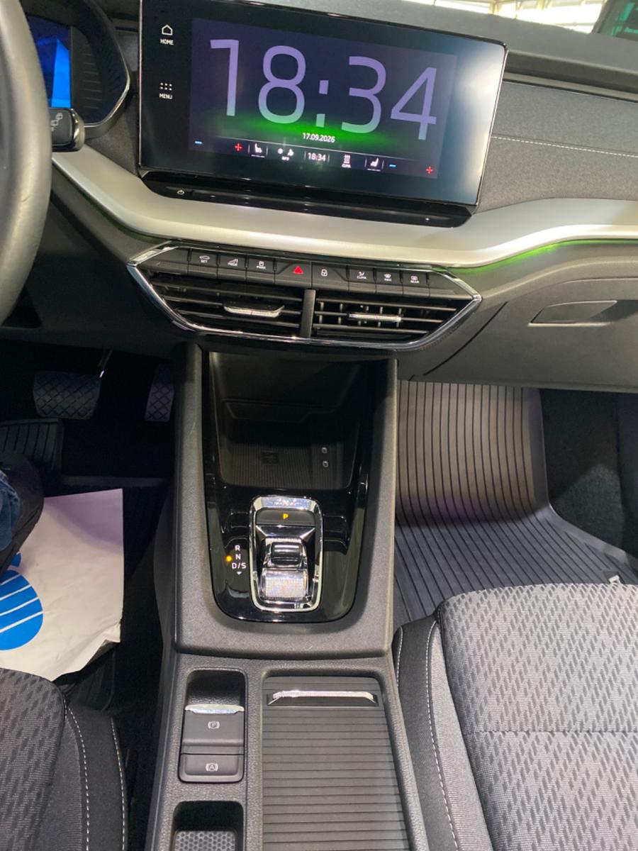 Skoda Octavia Combi 2.0 TDI DSG 4x4 Style LED AHK STHZ
