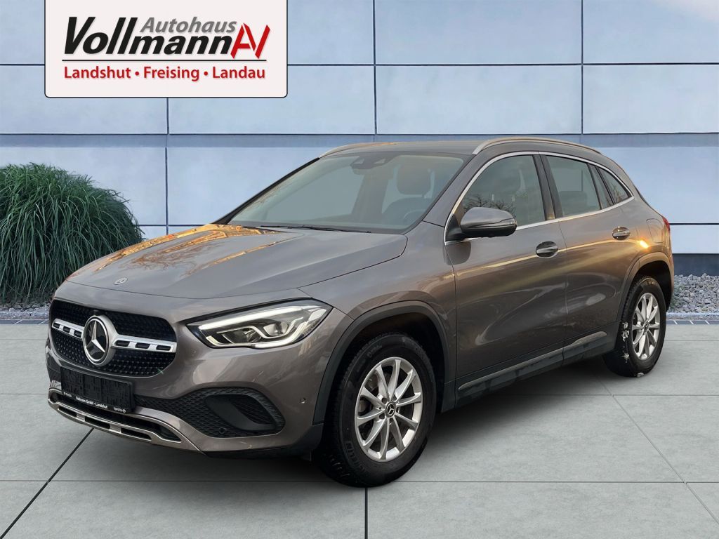 MERCEDES-BENZ GLA 200 7G-DCT Progressive