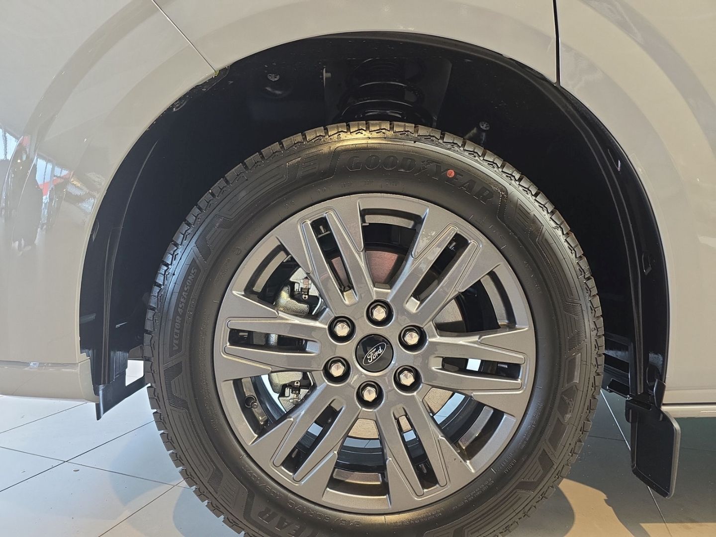 Fahrzeugabbildung Ford Tourneo Custom Titanium elekt. Türen Navi LED Me
