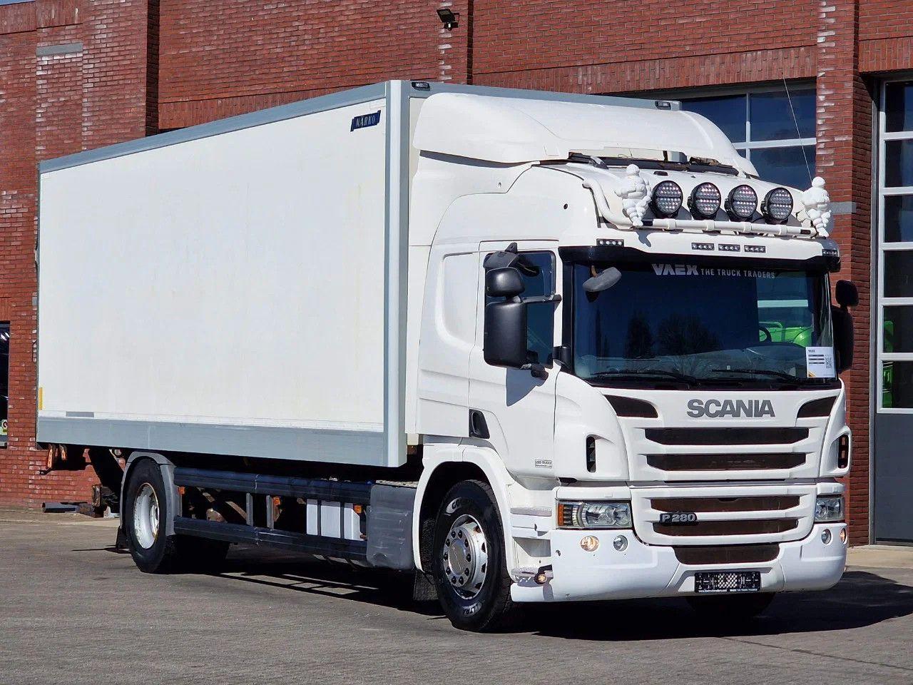 Scania P280 4x2 - Box with sidedoors - Loadlift - Full