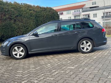 Volkswagen Golf - 4