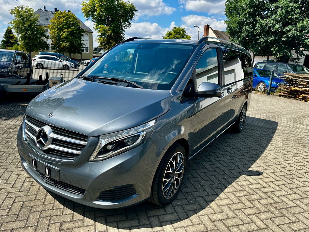 Image of Mercedes-Benz V 220