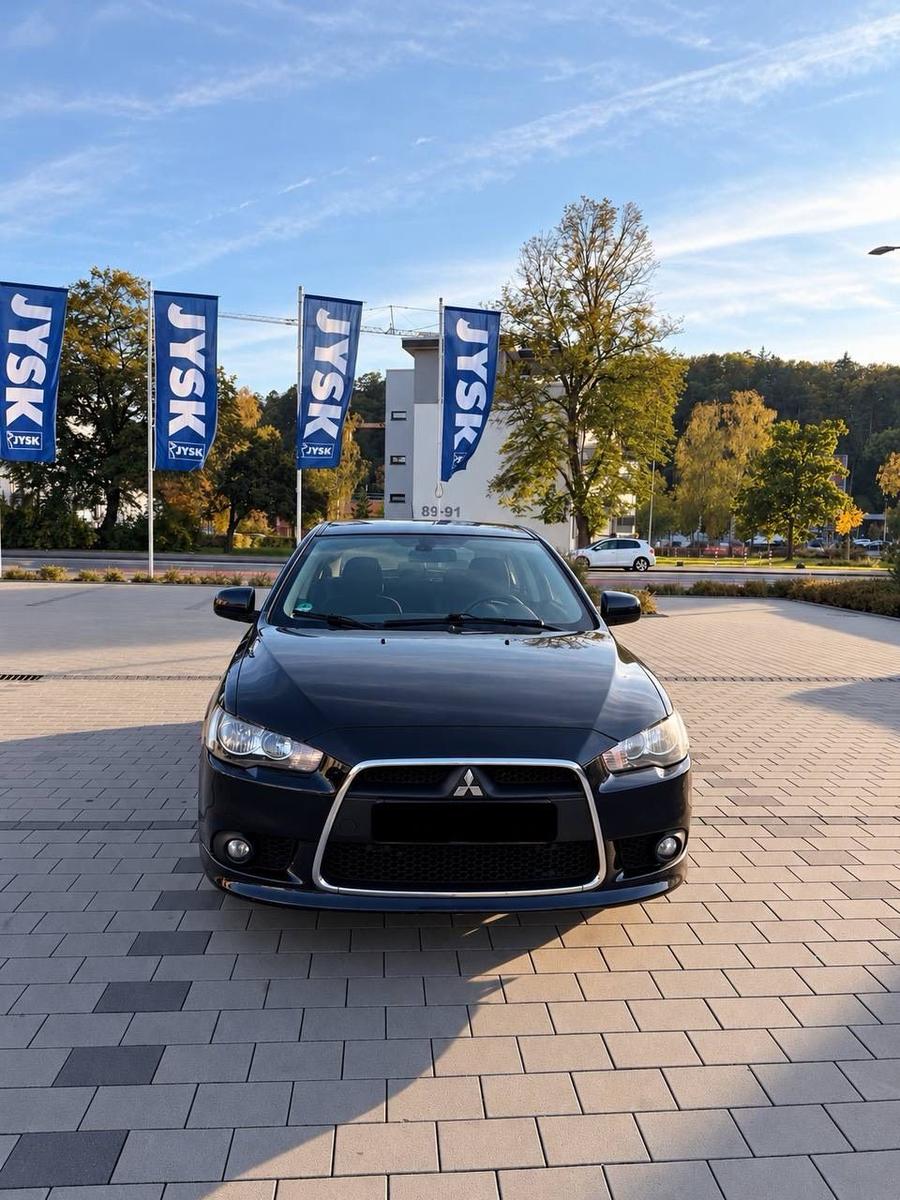 Mitsubishi Lancer