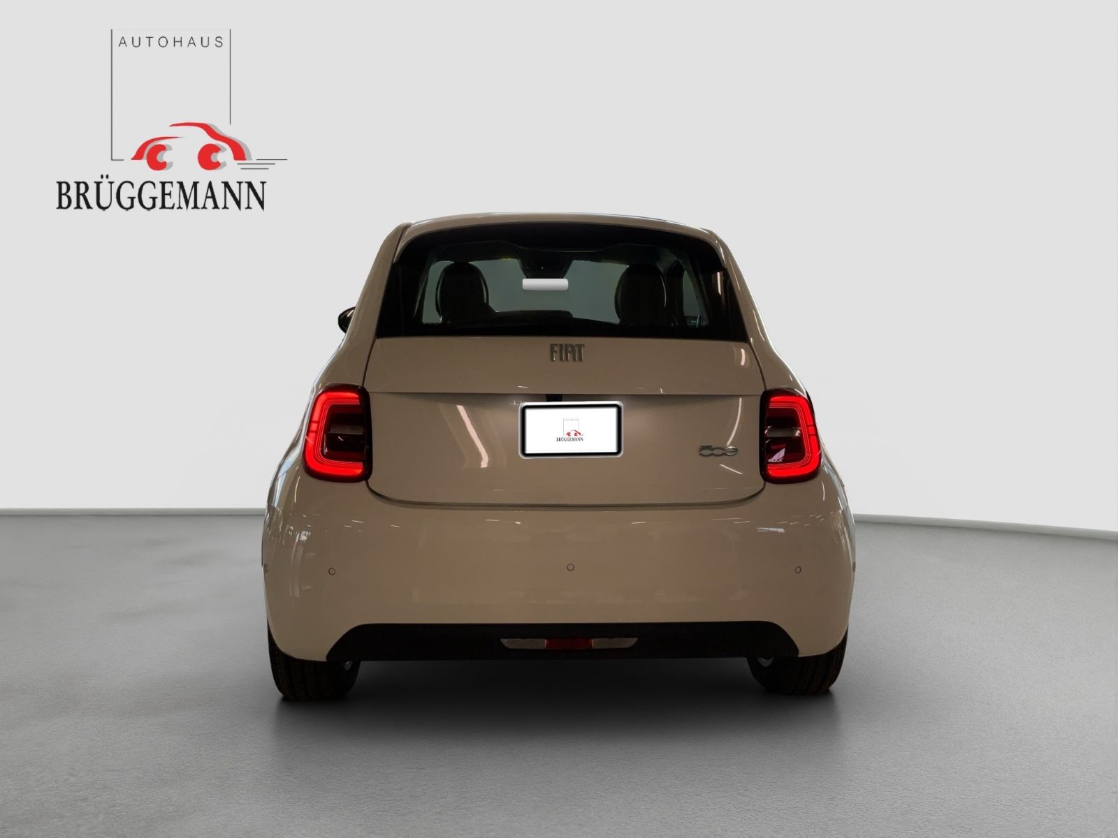 Fahrzeugabbildung Fiat 500e + Komfort Paket, Style Paket