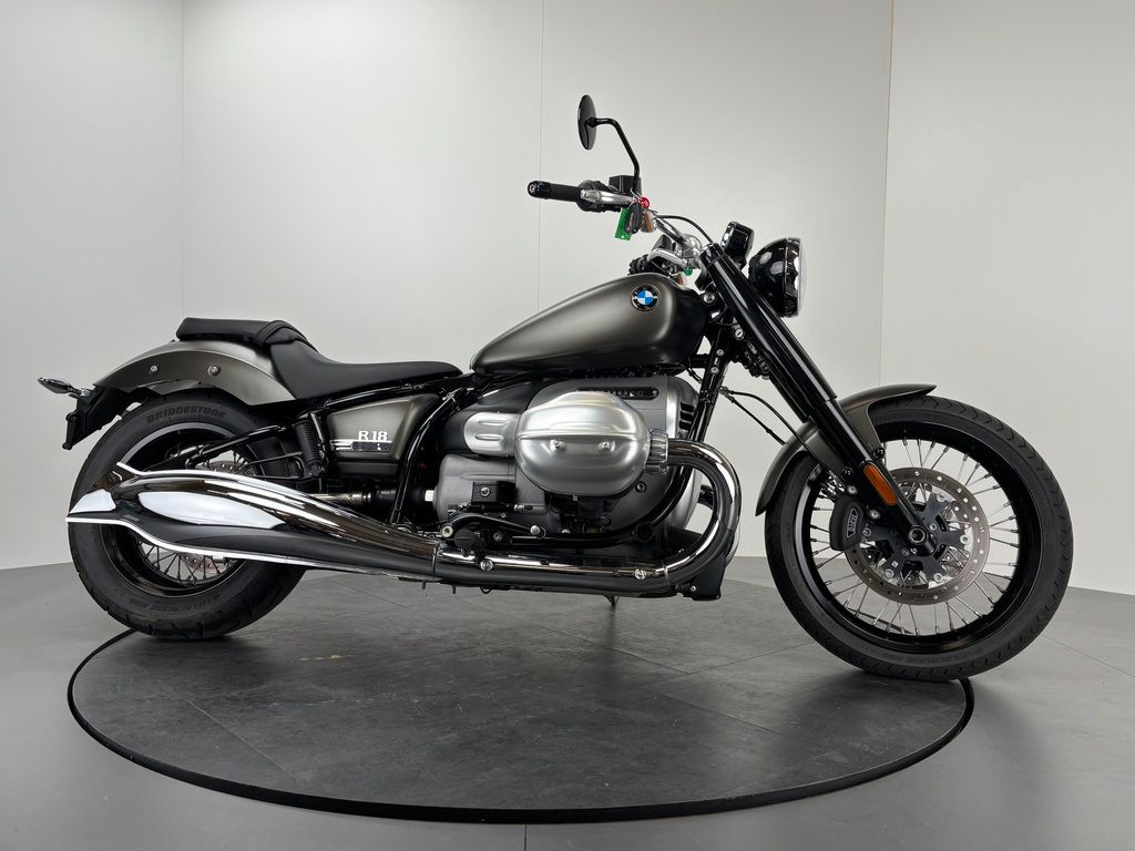Fahrzeugabbildung BMW R18 *NEUWERTIG *MANHATTAN