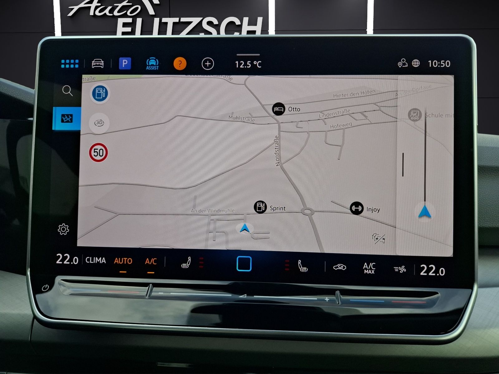 Fahrzeugabbildung Volkswagen Golf VIII Variant TSI Life Standhzg. LED Navi AI