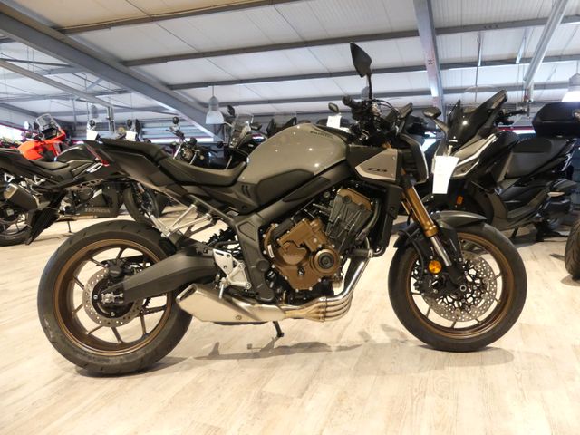 Honda CB650R mit ABS und E-Clutch incl. Anlieferung