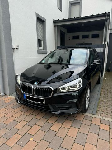 BMW 218d 7-Sitzer Automatik mit Garantie