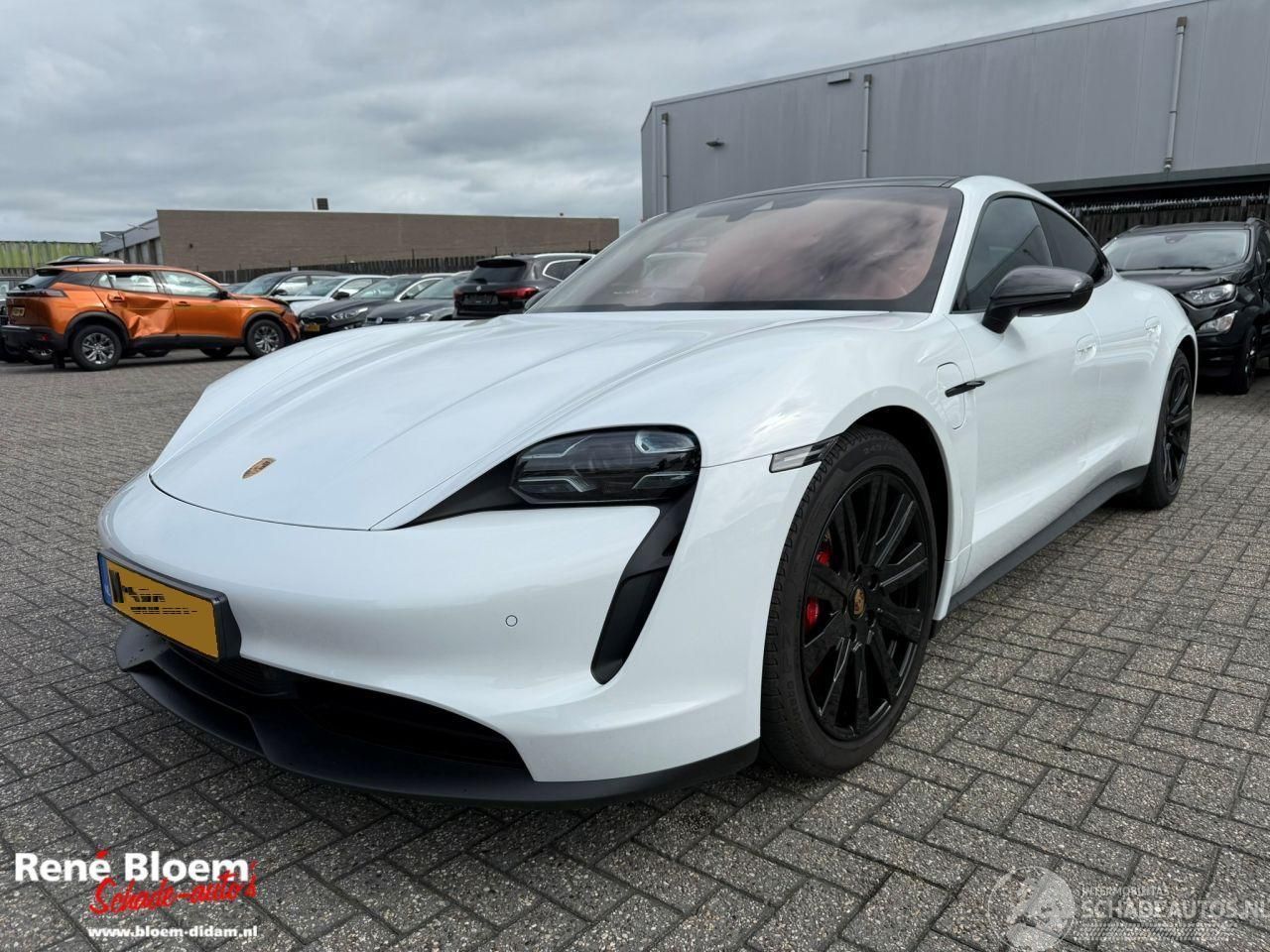 Porsche Taycan 4S Performance 84kwh voll-ausstattung