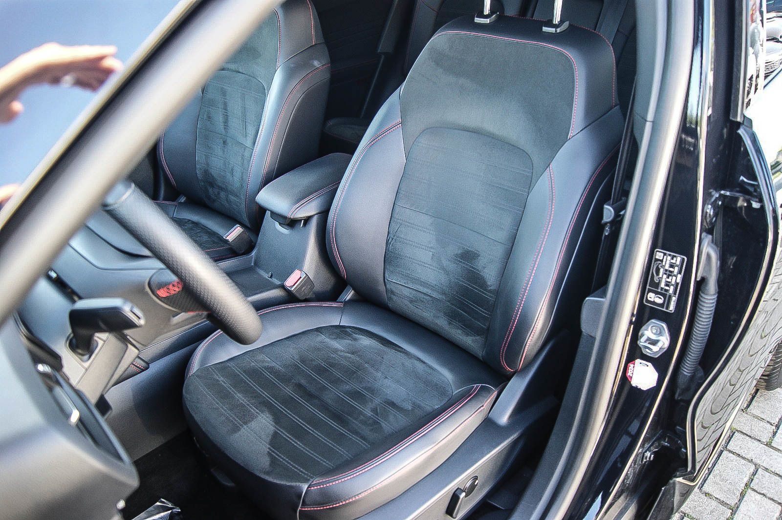 Fahrzeugabbildung Ford Kuga Plug-In Hybrid ST-Line X BODY-STYLE-PAKET
