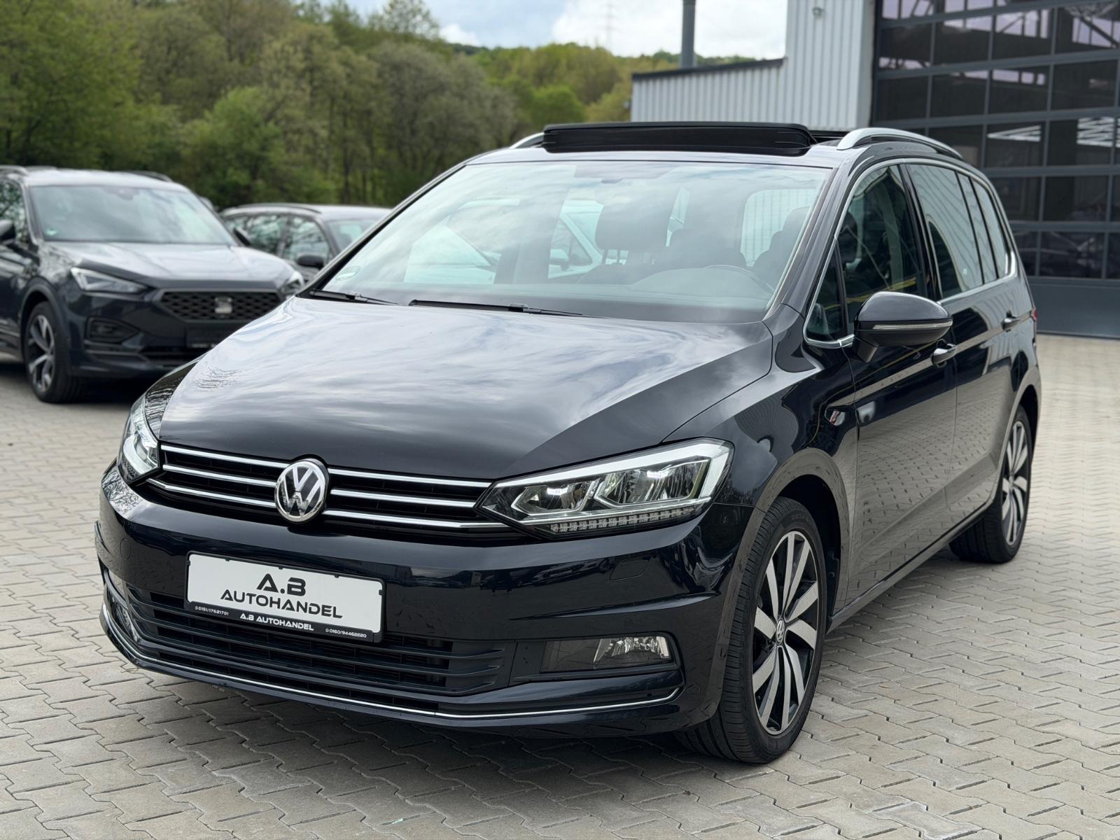 Volkswagen Touran Highline 2.0TDI 150PS/RCAM/LED/PANO/ACC