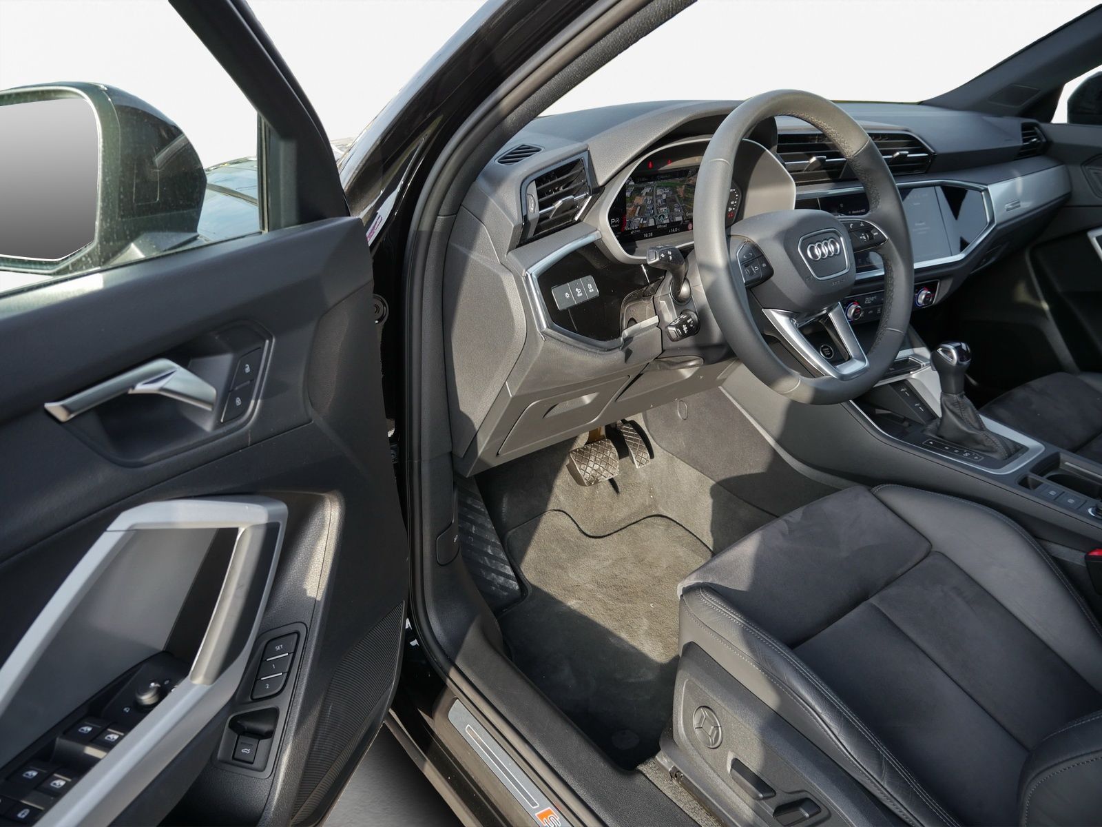 Audi Q3 - Bild 14