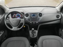 Fahrzeugabbildung Hyundai i10 1.0 Trend *Klima*Allwetter*Sitzhzg*Lnkrdhzg*