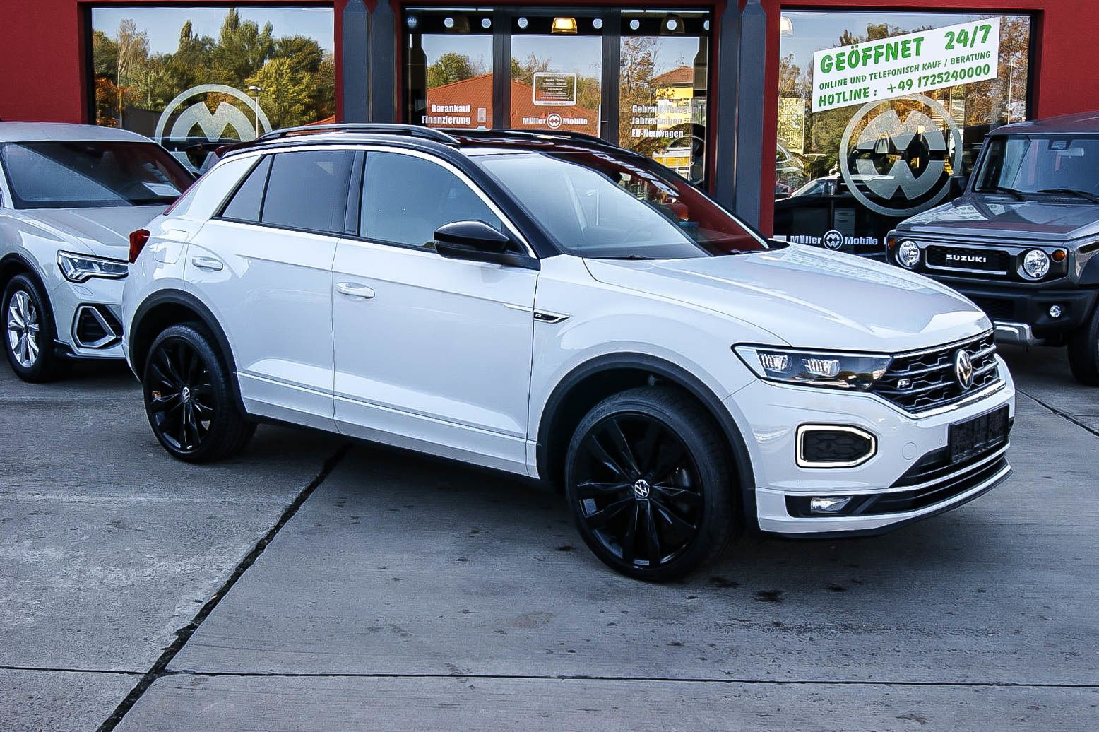 Fahrzeugabbildung Volkswagen T-Roc 2.0TDI Sport 4Motion R-Line PANORAMA LED