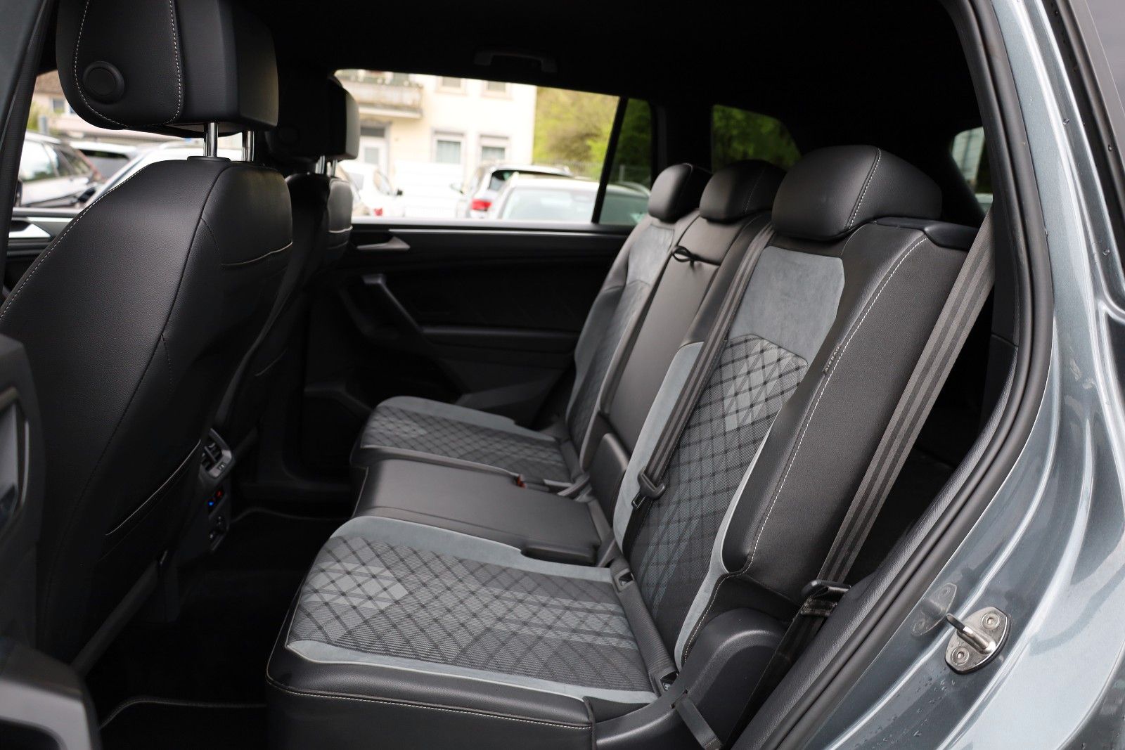 Volkswagen Tiguan Allspace R-Line 4Motion 7-SITZE KAMERA IQ foto 11