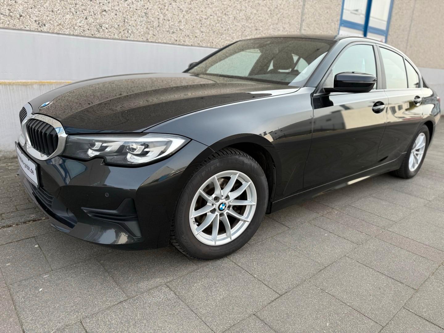 BMW 318i Lim Automatik LED CarPlay Sportsitze 3Zonen