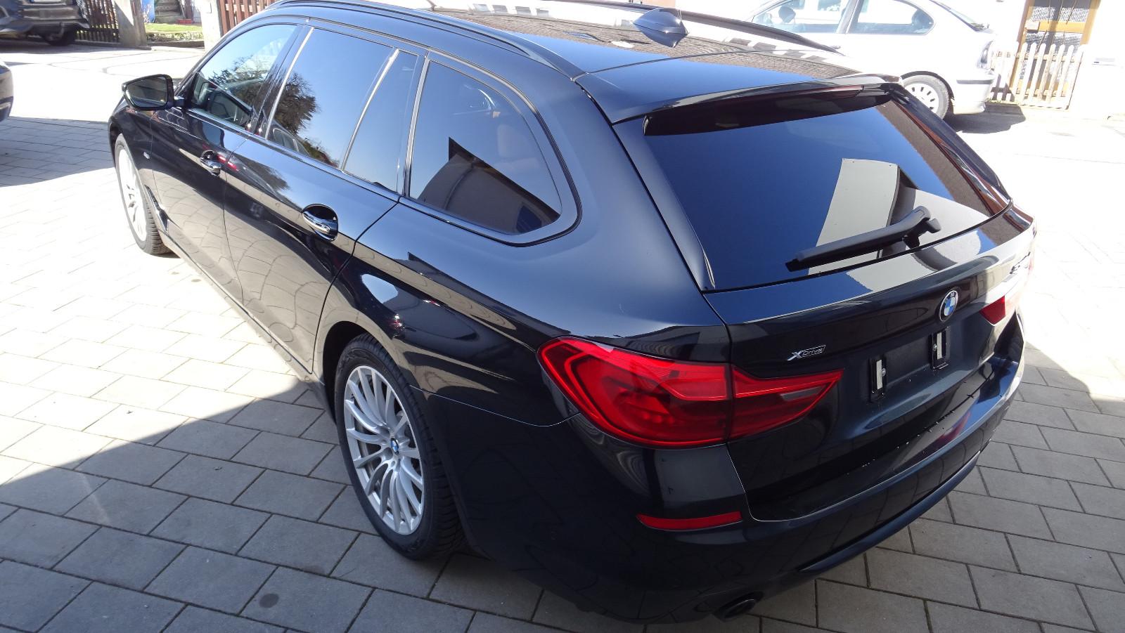 BMW 530d touring xDrive Sport Line,Led,Standh,AHK,Pa