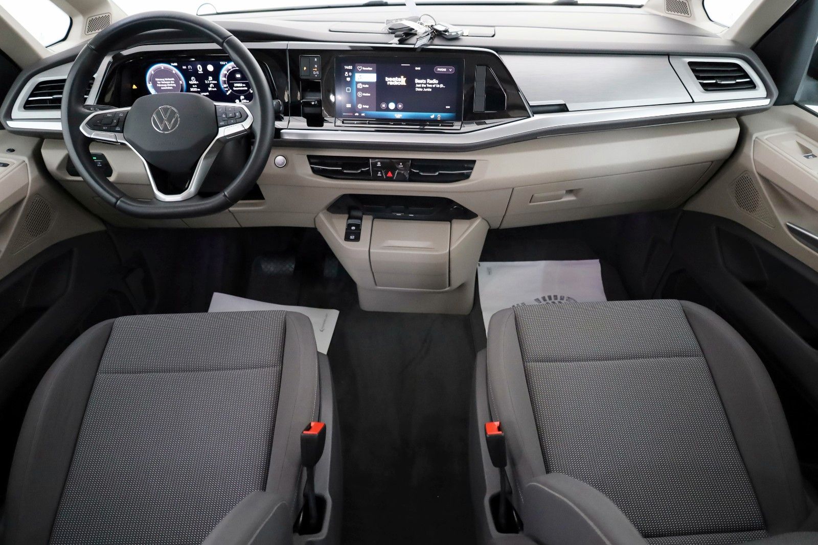 Fahrzeugabbildung Volkswagen T7 Multivan Life lang  7 Si,AppleCarplay,Keyless