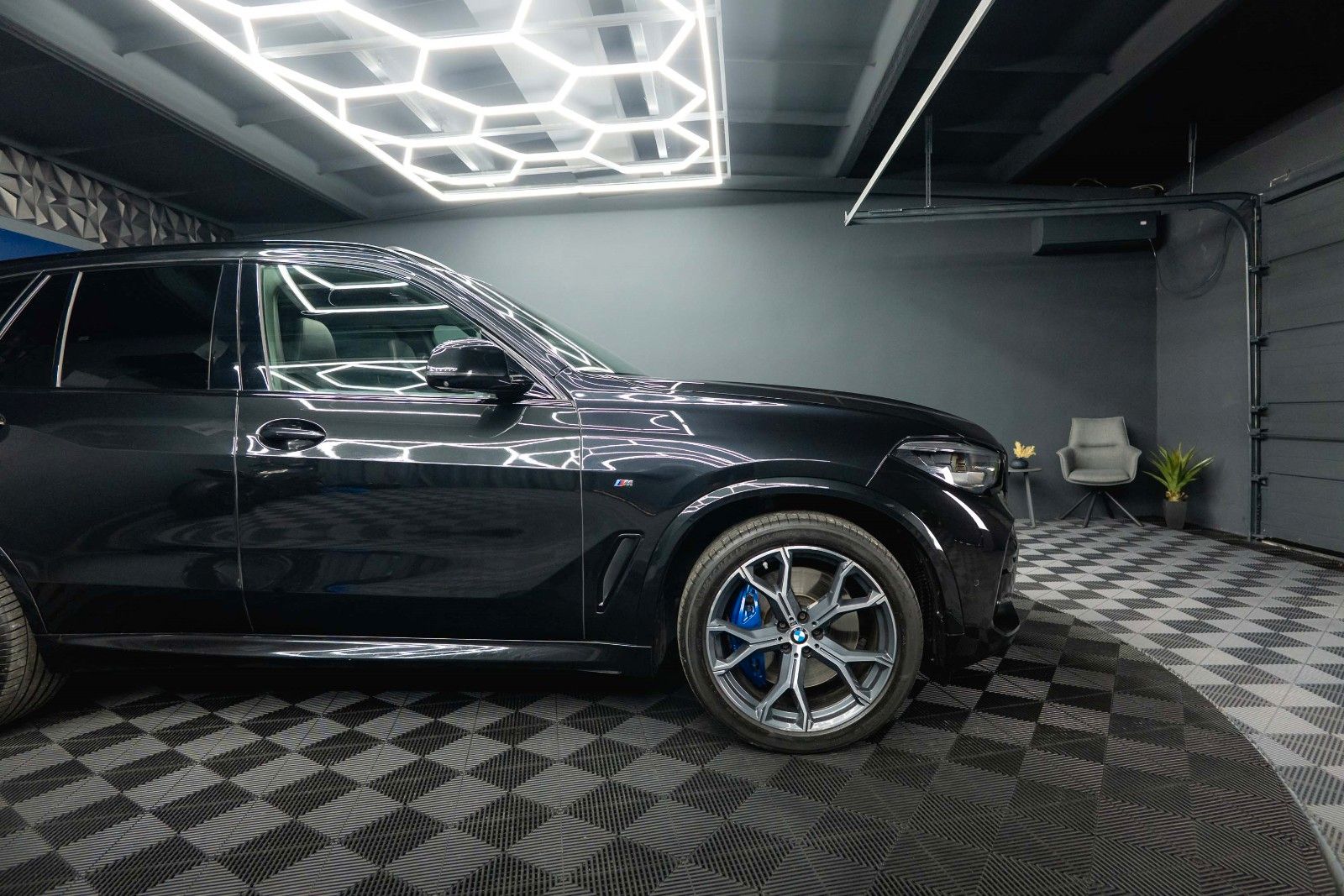 Fahrzeugabbildung BMW X5 xDrive 40i M Sport Shadow Line *ACC*Pano*LED*