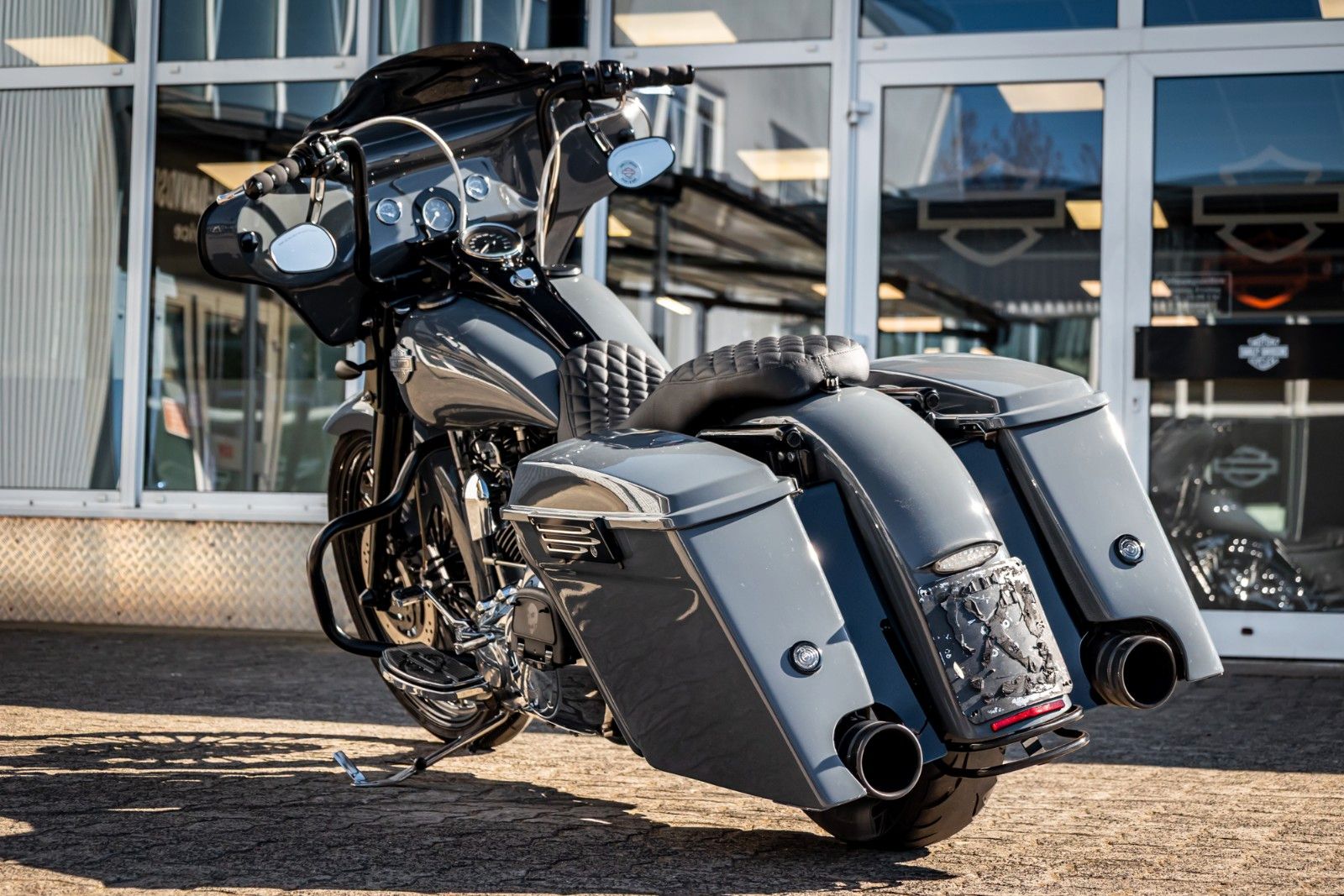 Fahrzeugabbildung Harley-Davidson FLHR ROAD KING  - Fairing - Jekill - 23"Umbau