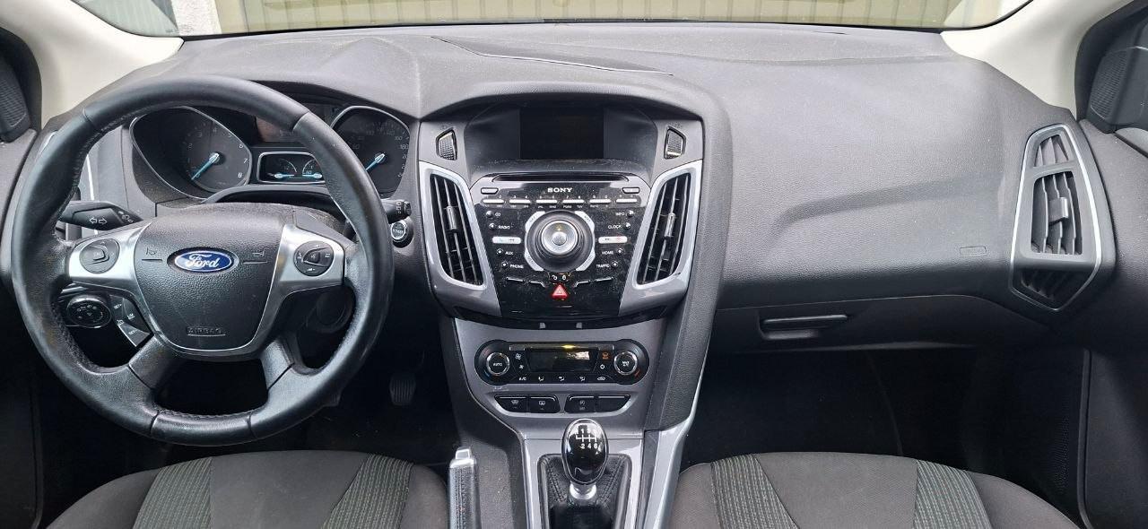 Ford Focus 2013 — photo 7