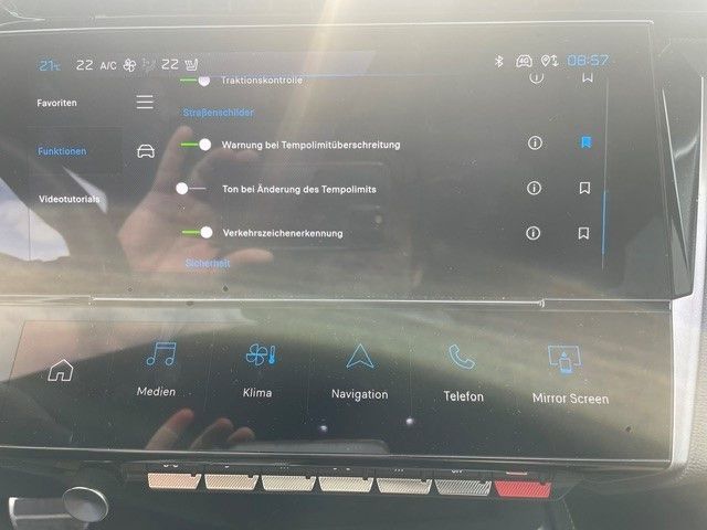 Fahrzeugabbildung Peugeot 408 GT PlugInHybrid 225 AT+Navigationssystem+Sou