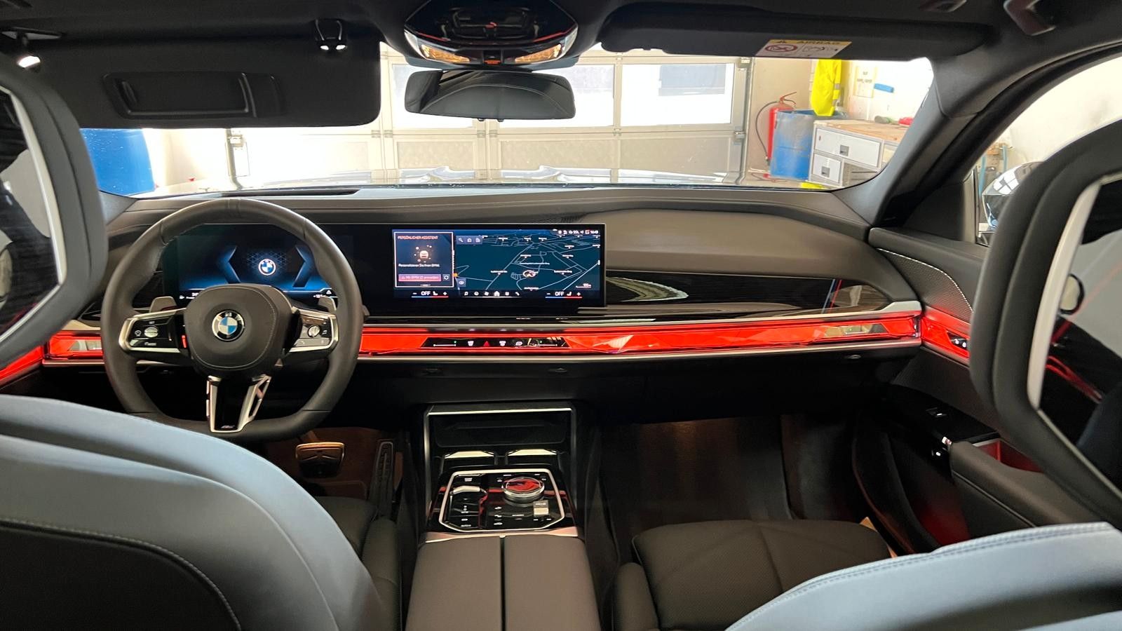 Fahrzeugabbildung BMW 740 d xDrive M Sport Pro*B&W*MASS*PAN*STHZ*CONNO