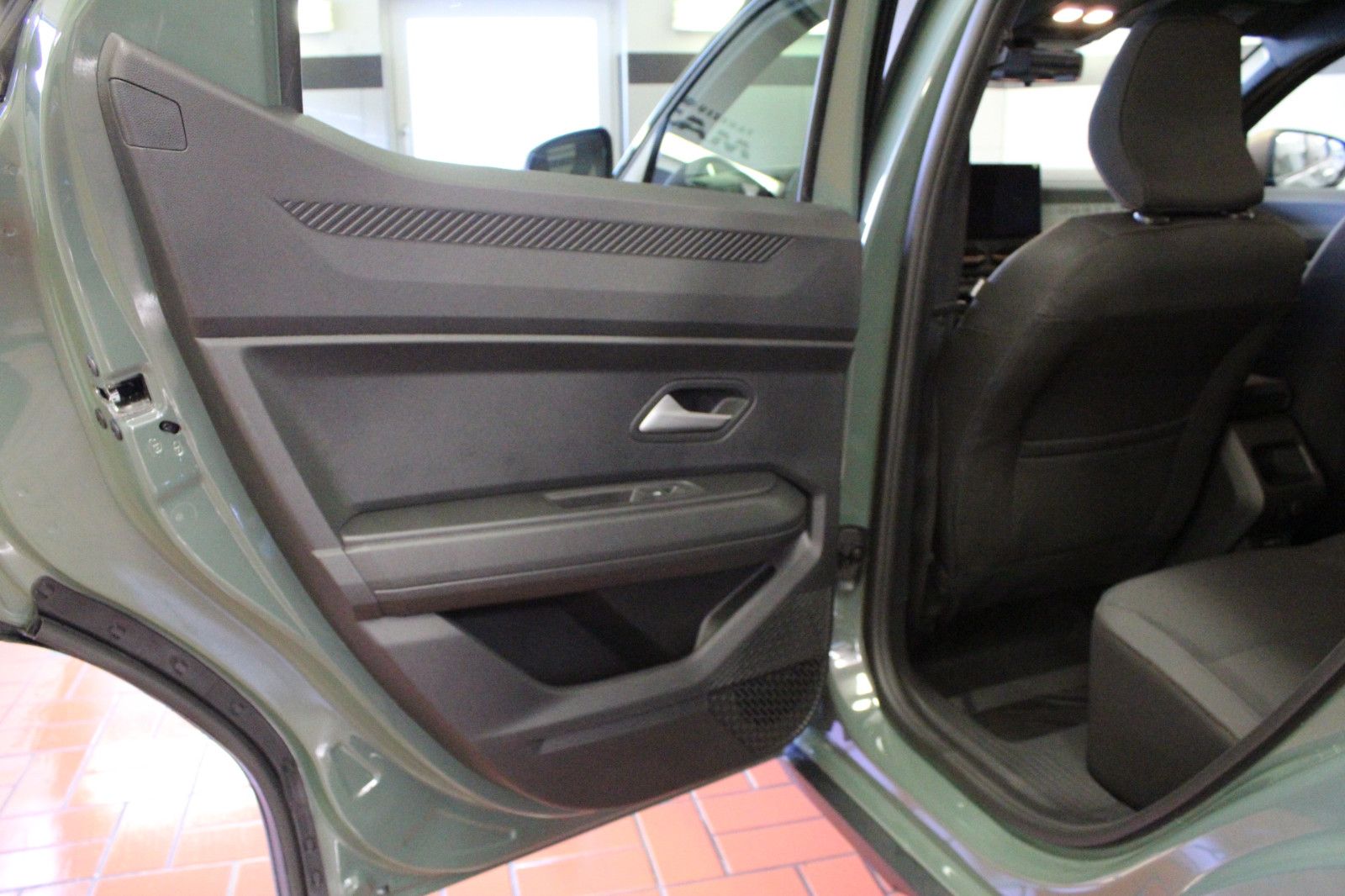 Fahrzeugabbildung Dacia Duster hybrid 155 Extreme *City-*Technik-*Winter