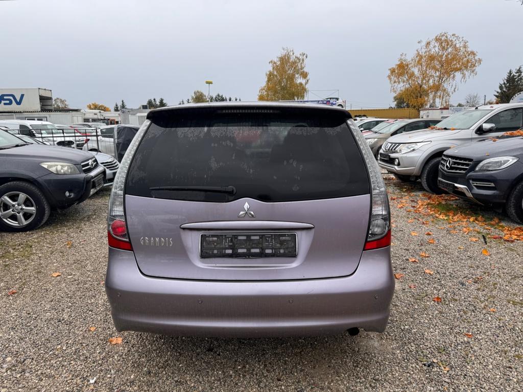 Mitsubishi Grandis