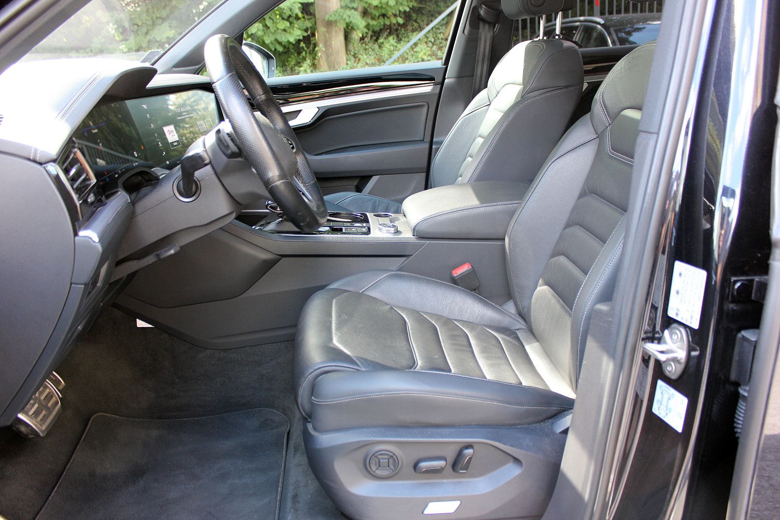 Volkswagen Touareg R-Line 4Motion LEDER PANO HUD AHK 20 foto 9