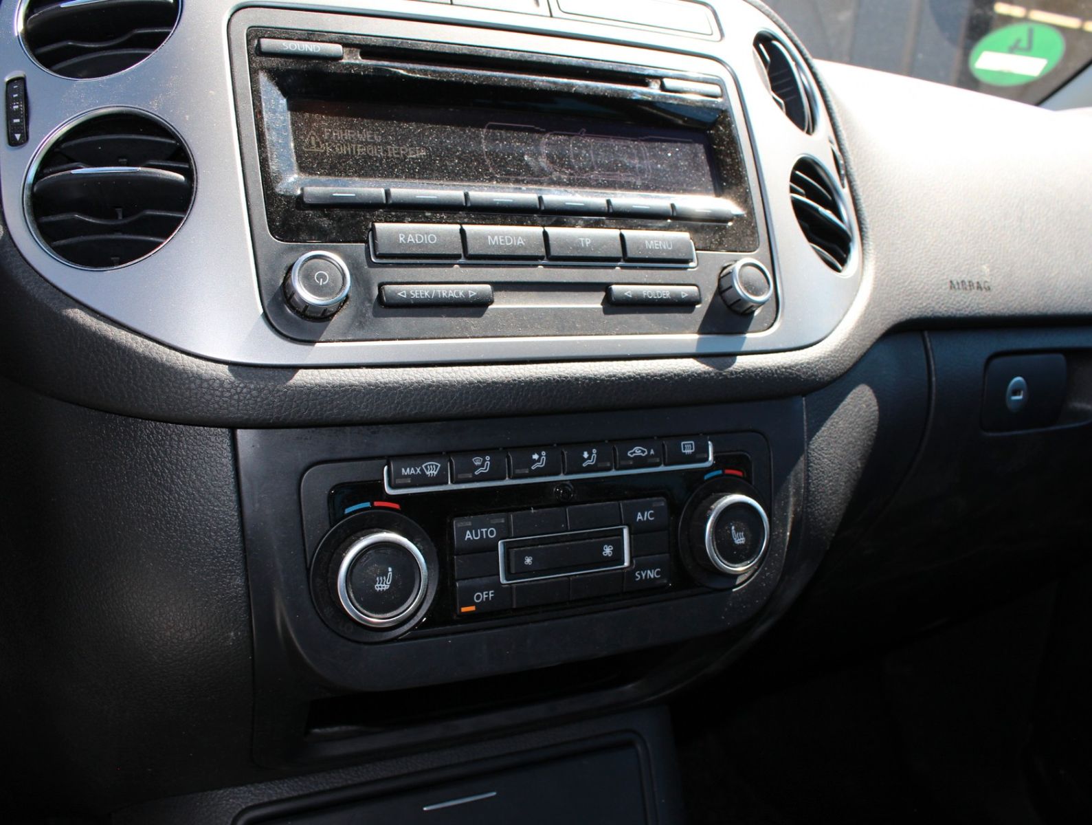 Fahrzeugabbildung Volkswagen Tiguan 2.0 TDI 81 BlueMot Tec CUP Sport & Style