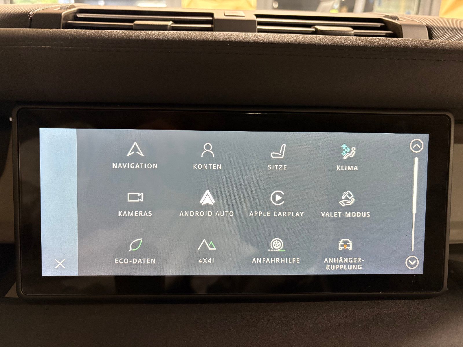 Fahrzeugabbildung Land Rover Defender 110 S/360°/NAVI/PANO/APPLE/ACC/SHZ