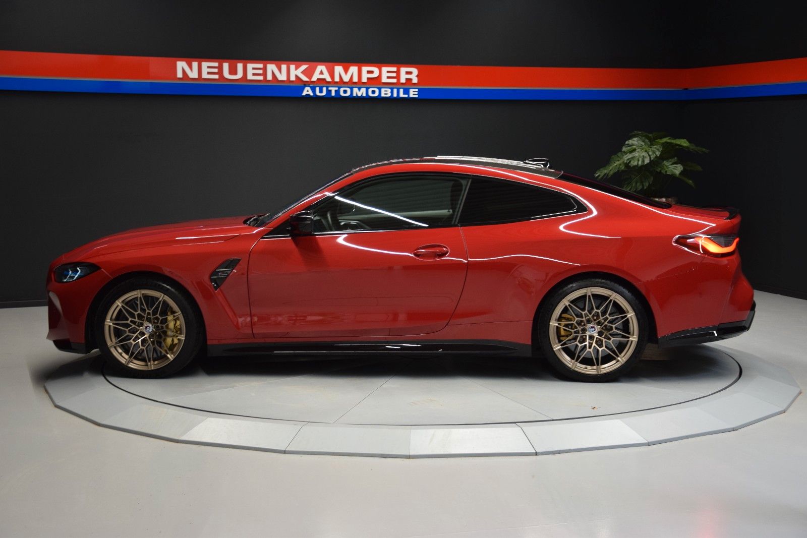 Fahrzeugabbildung BMW M4 Coupe xDrive Competition 50 Jahre Edition