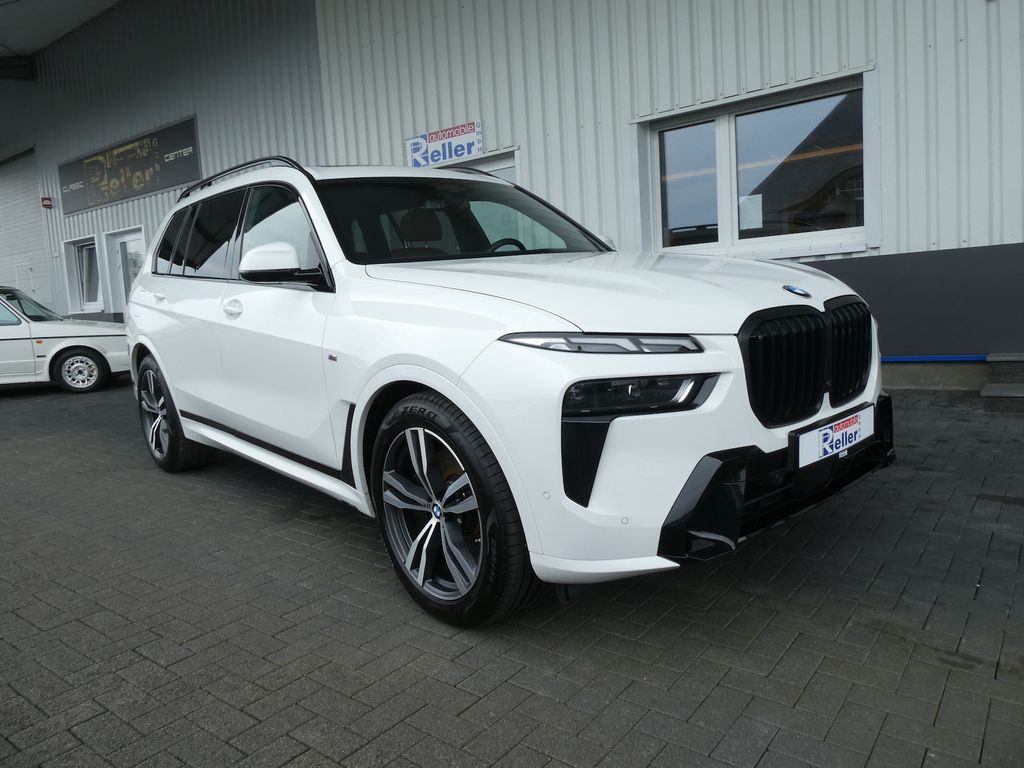 Image of BMW X7