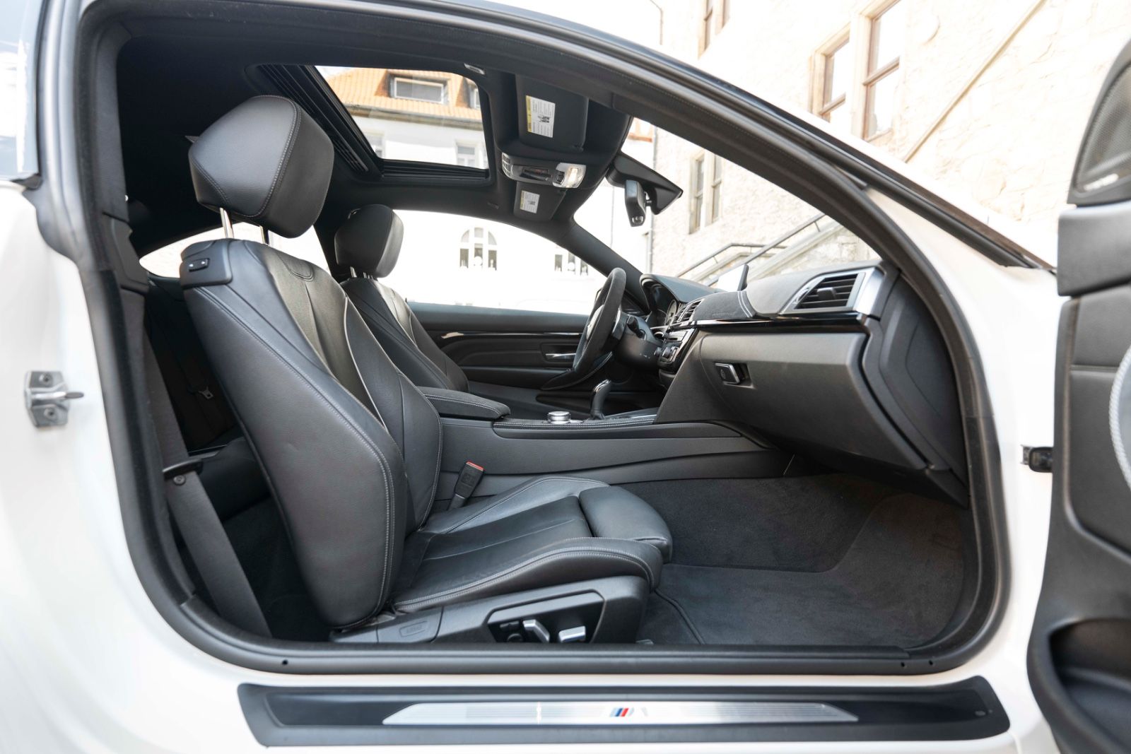 Fahrzeugabbildung BMW 430IX M-PERFORMANCE H&K HUD LED KAM CARPLAY ALC