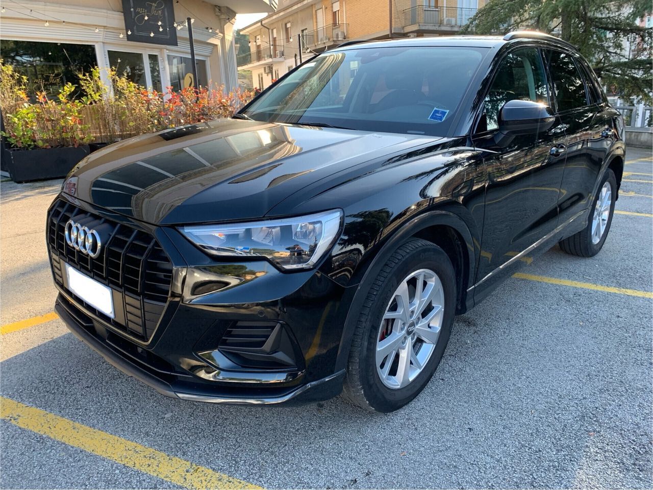 AUDI Audi Q3 40 TDI quattro S tronic Business Advance