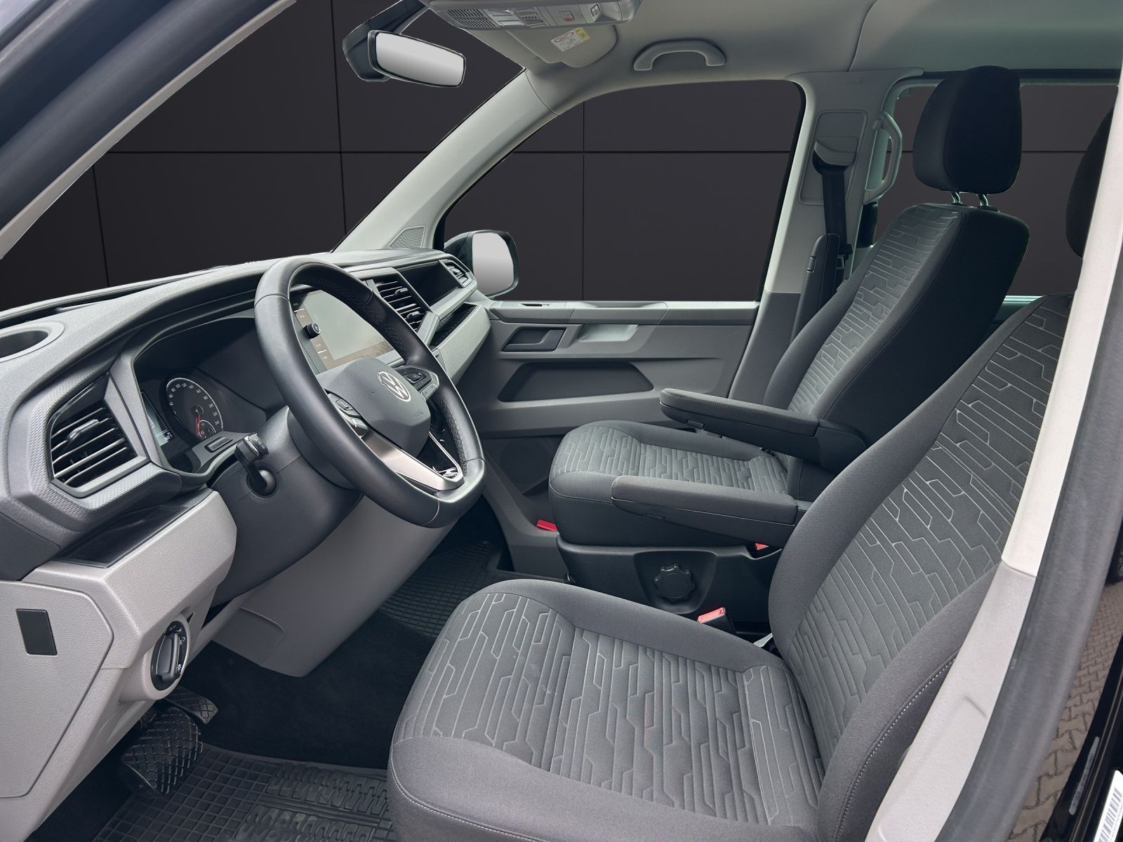Fahrzeugabbildung Volkswagen T6 Caravelle T6.1 Comfortline DSG LED NAVI