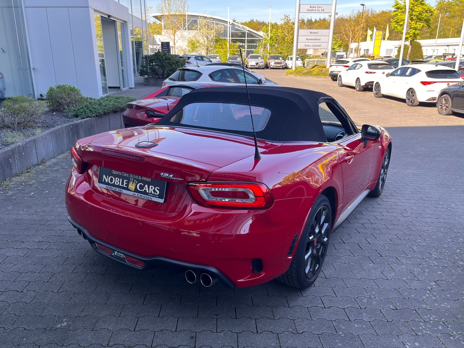 Fahrzeugabbildung Abarth 124 Spider Turismo LED BOSE NAVI