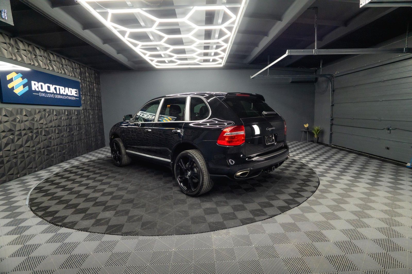 Fahrzeugabbildung Porsche Cayenne 3.6 V6 Black Edition | BOSE | 22Zoll ABT