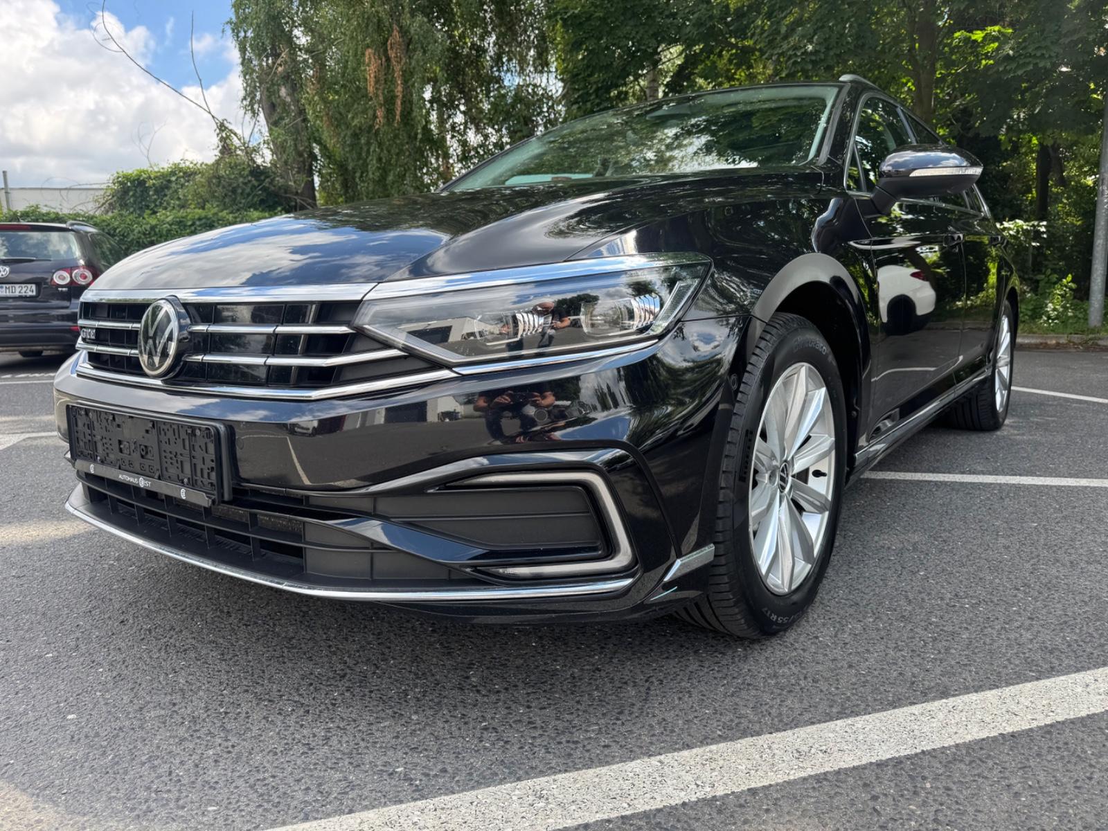 Volkswagen Passat GTE - HUD-LEDER-Pano-Zertifikat