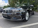 Volkswagen Passat GTE - HUD-LEDER-Pano- - Volkswagen mit Hybrid-Antrieb