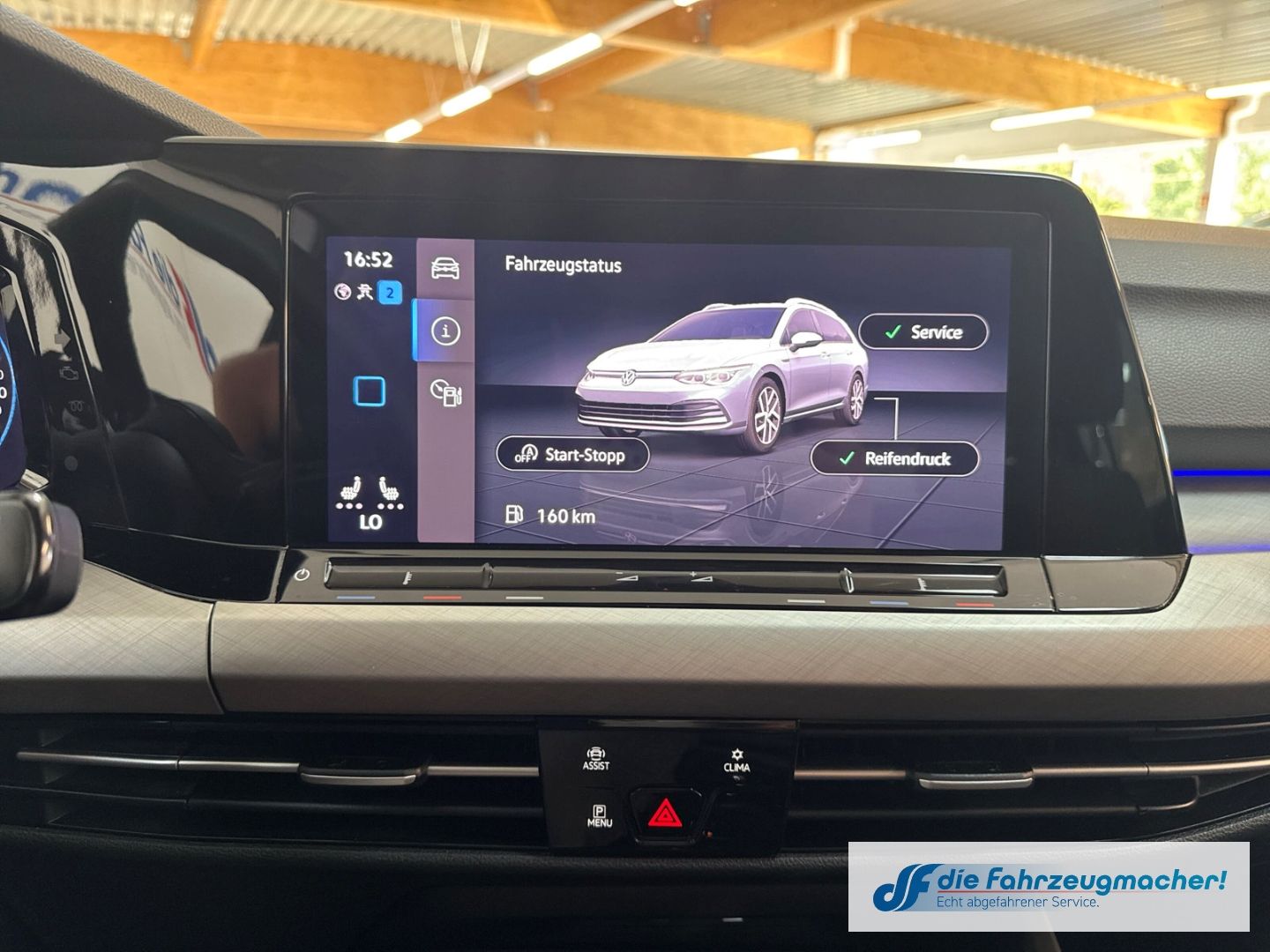 Fahrzeugabbildung Volkswagen Golf VIII Variant Life Navi Digitales Cockpit LE