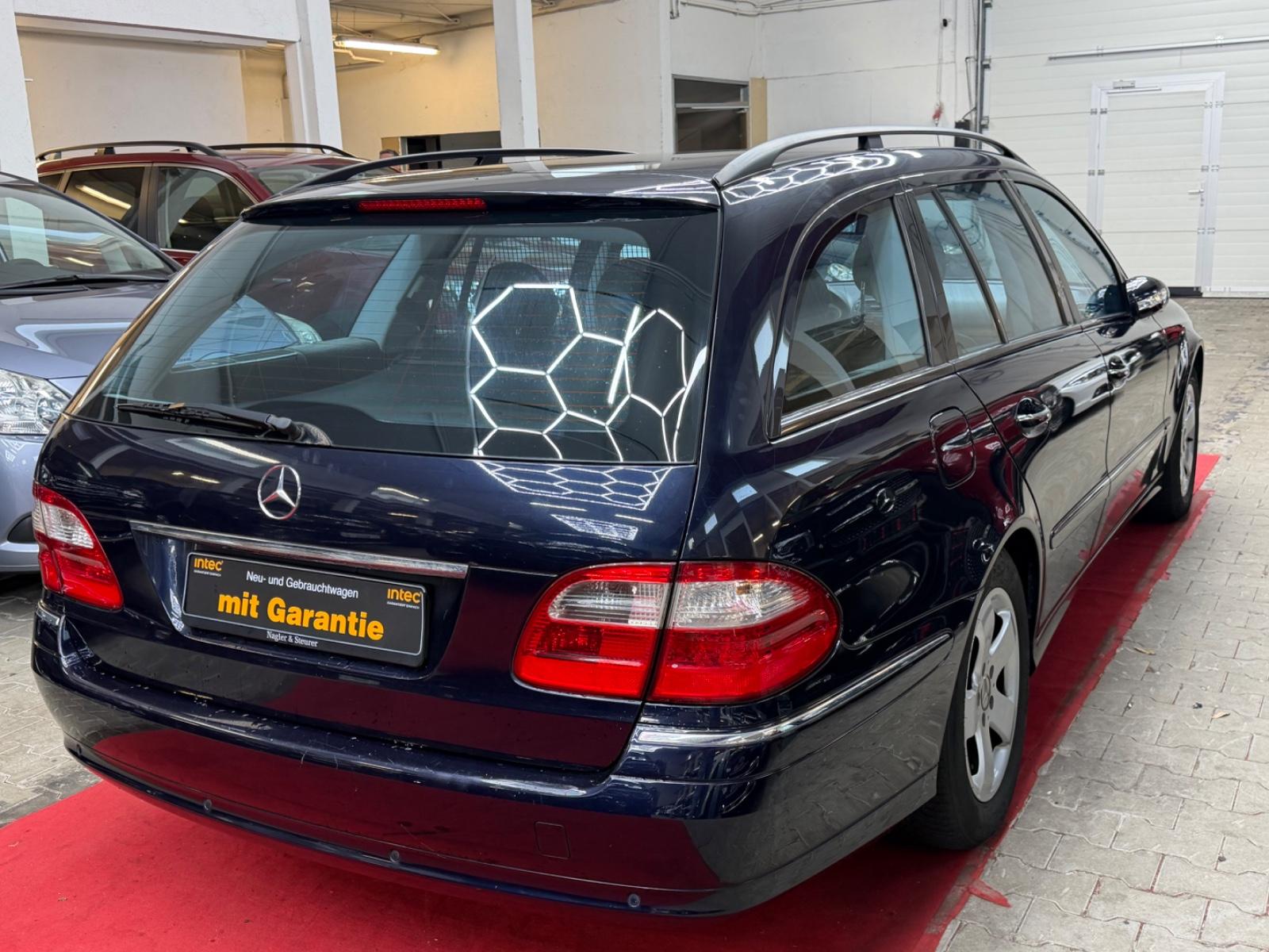 Mercedes-Benz E320 2004 — двигун 3.199 cm³, 224 HP (165kW)