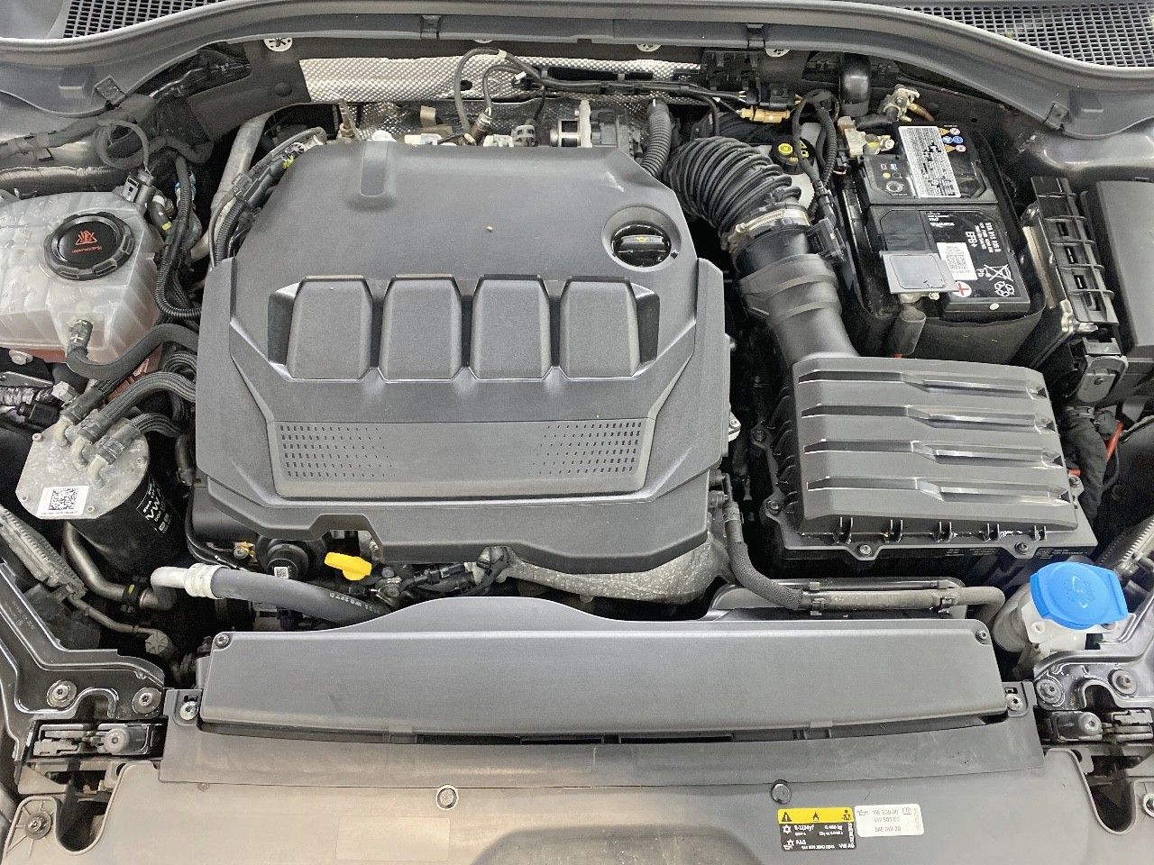 Skoda Superb Combi Style 2.0 TDI NAVI AHK KAM ACC LED foto 18