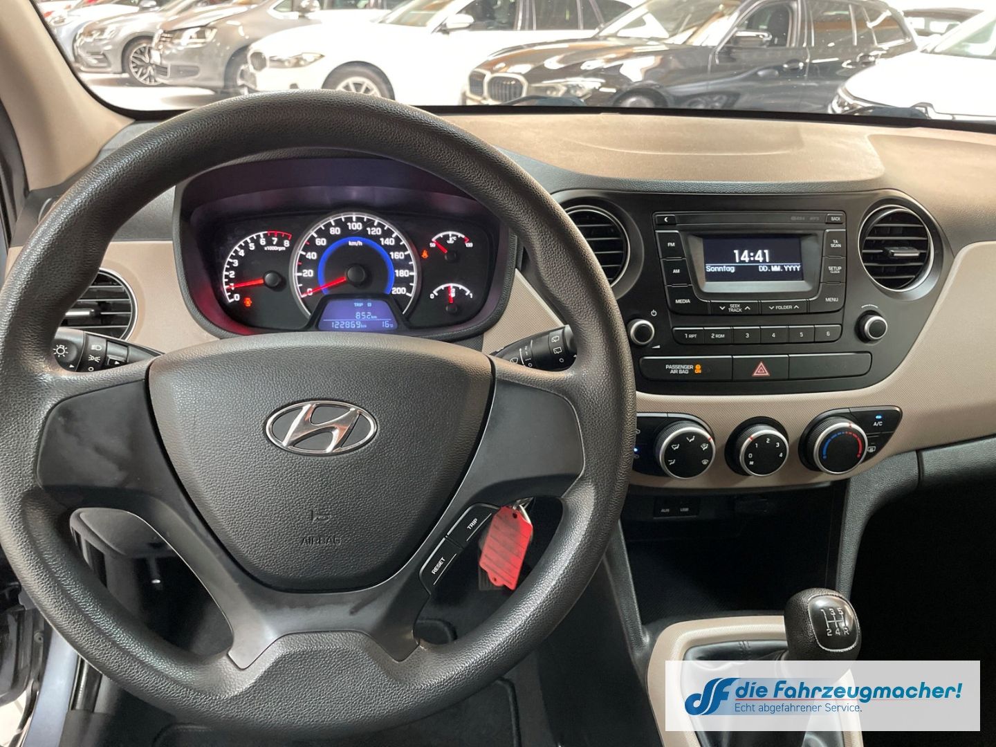 Fahrzeugabbildung Hyundai i10 Classic 1.0 Klima teilb.Rücksb AUX MP3 met.