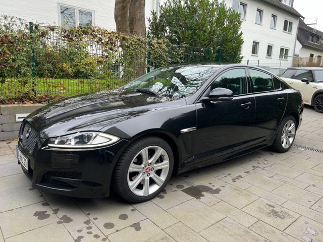 Jaguar XF 2.2 L Diesel -BLACKLINE/Leder/Navi/Kamera