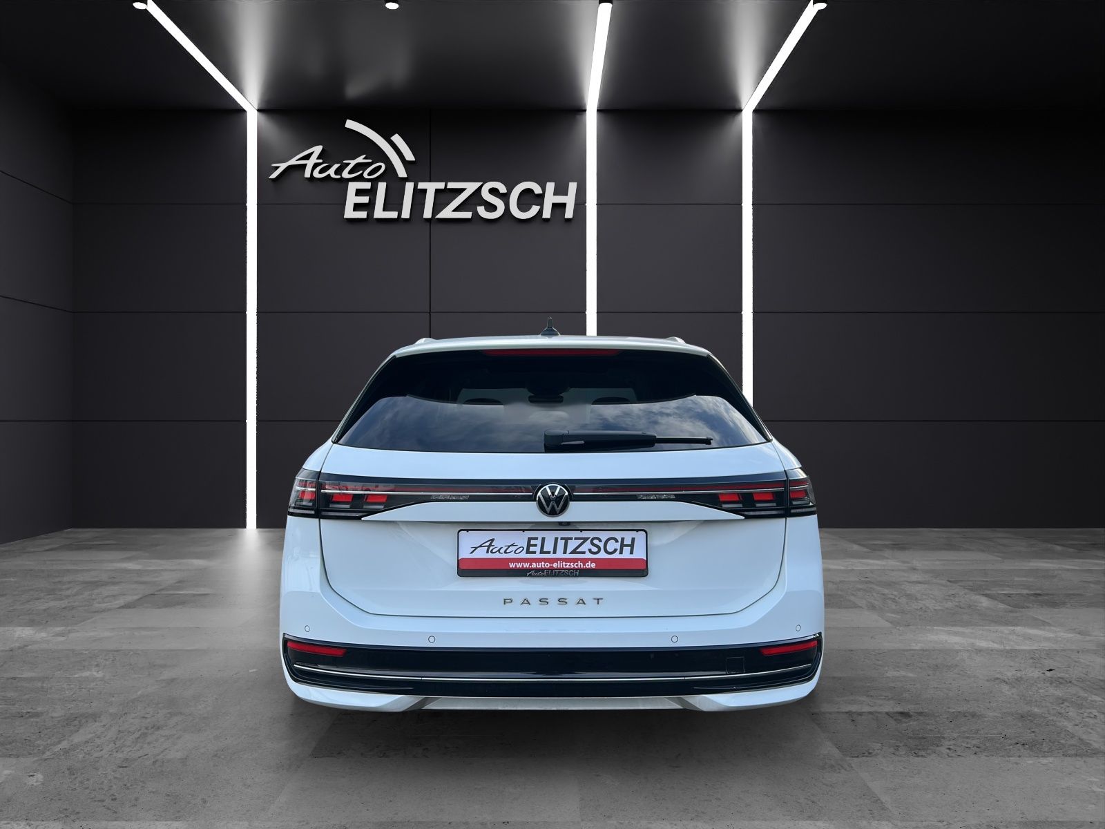 Fahrzeugabbildung Volkswagen Passat Elegance TDI DSG LED ACC 18" AHK Leder Pa