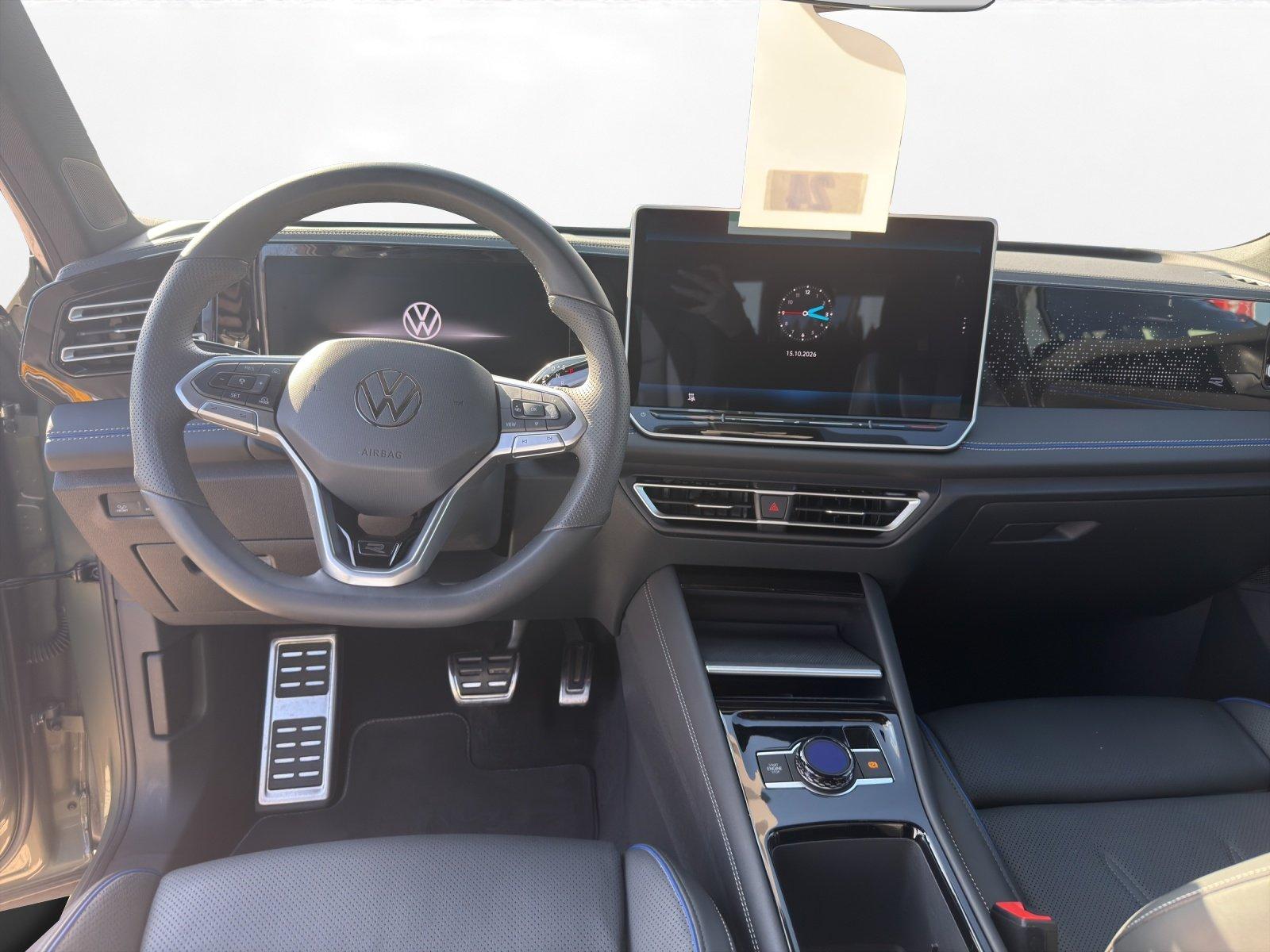 Volkswagen Tiguan 2.0 TSI DSG 4MOTION R-Line | PANO | AHK |