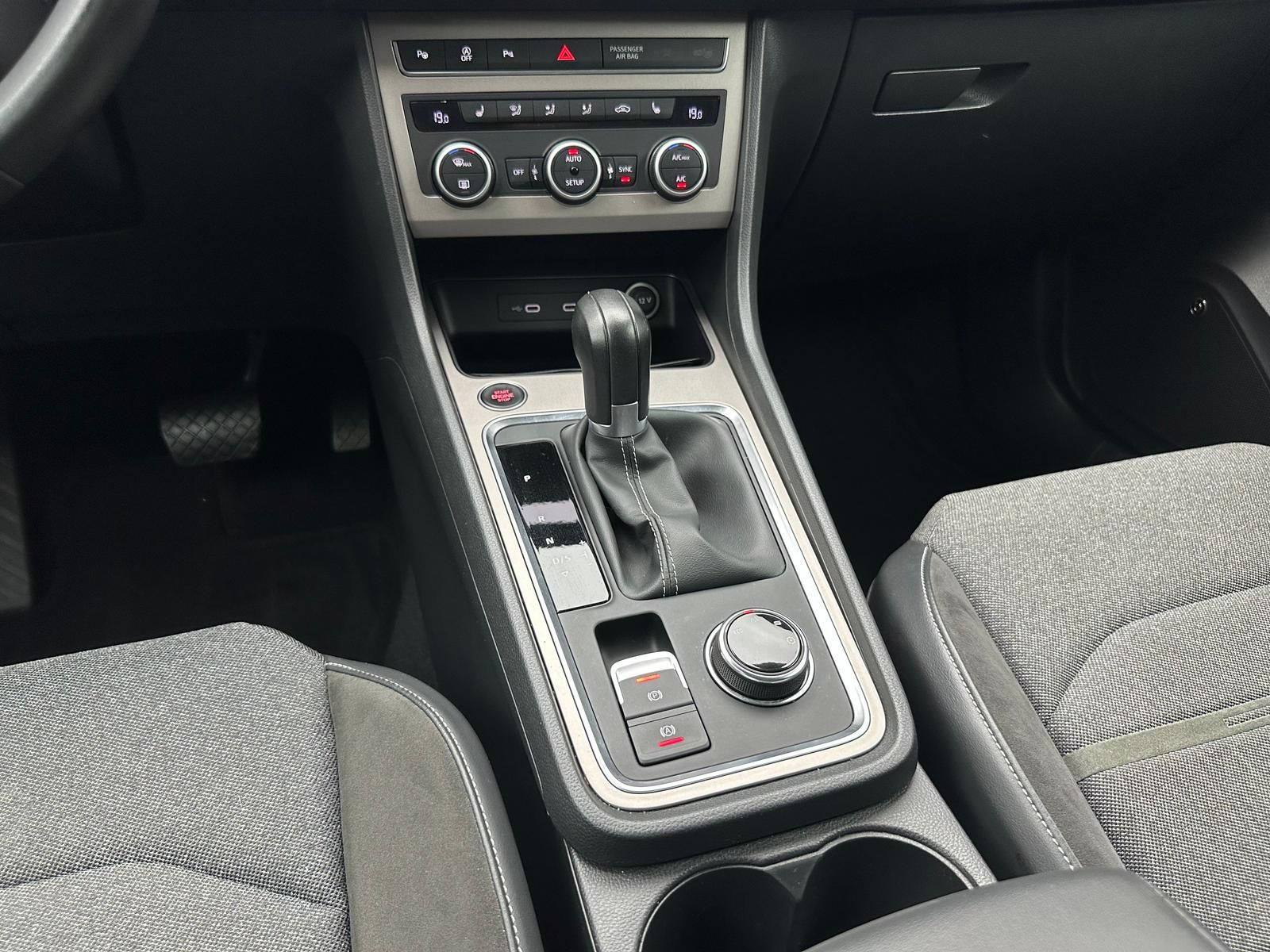 Fahrzeugabbildung SEAT ATECA 1.5TSI ANDROID/KAMERA/PDC/ACC/AHK/LED/NAVI